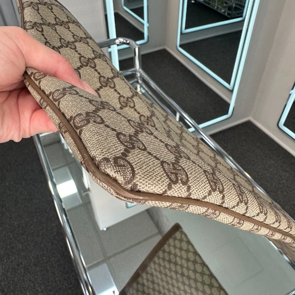 Gucci portfolio - Picture 7 of 8